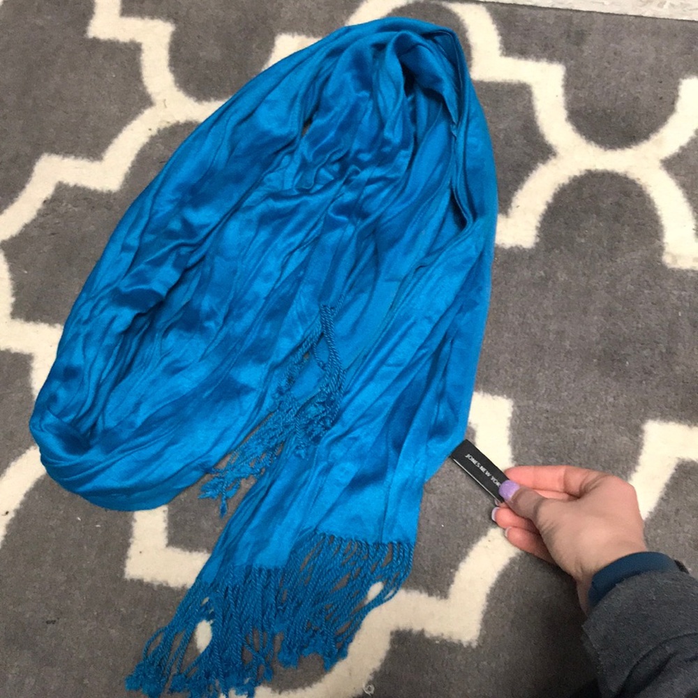 Jones New York scarf